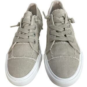 Blowfish tan 100% cotton uppers lace up distressed sneakers size 7.5
